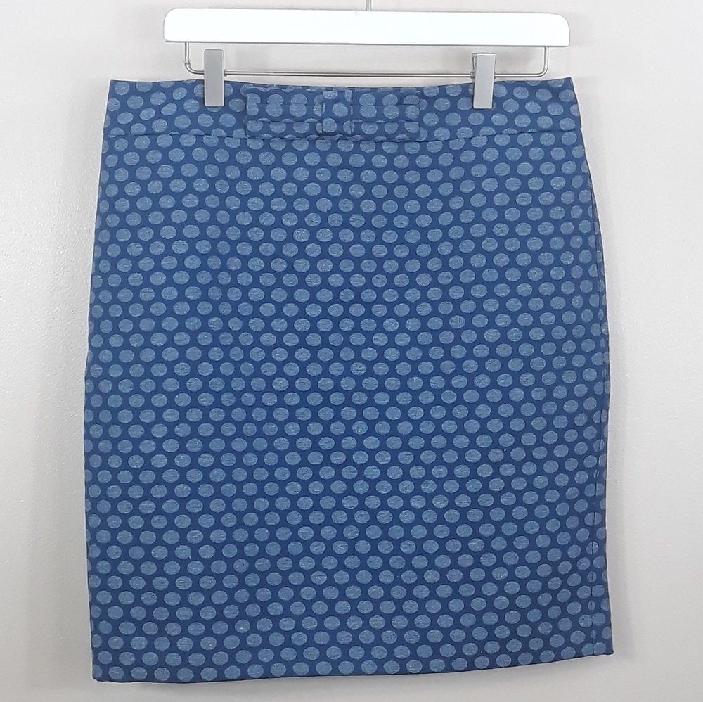 LOFT Blue polka dot pencil skirt size 8